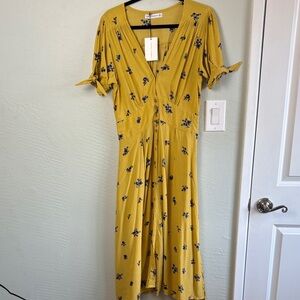 Faithfull the Brand Yellow Billie Midi Dress Dolores Floral Size 4 NWT